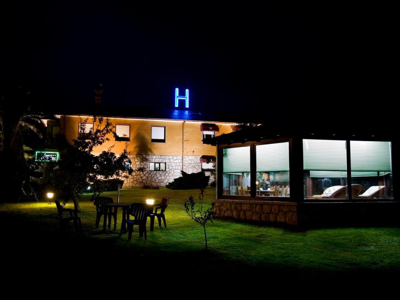 Hosteria Los Sauces Maoño Kültér fotó